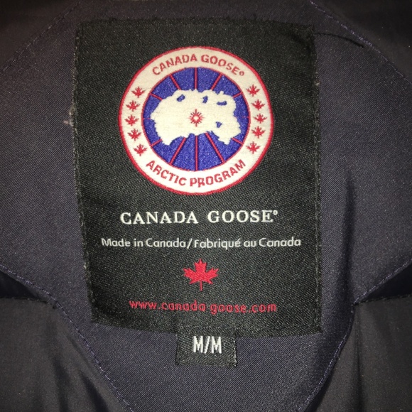 Womens Chilliwack Canada Goose bomber jacket - Picture 7 of 8